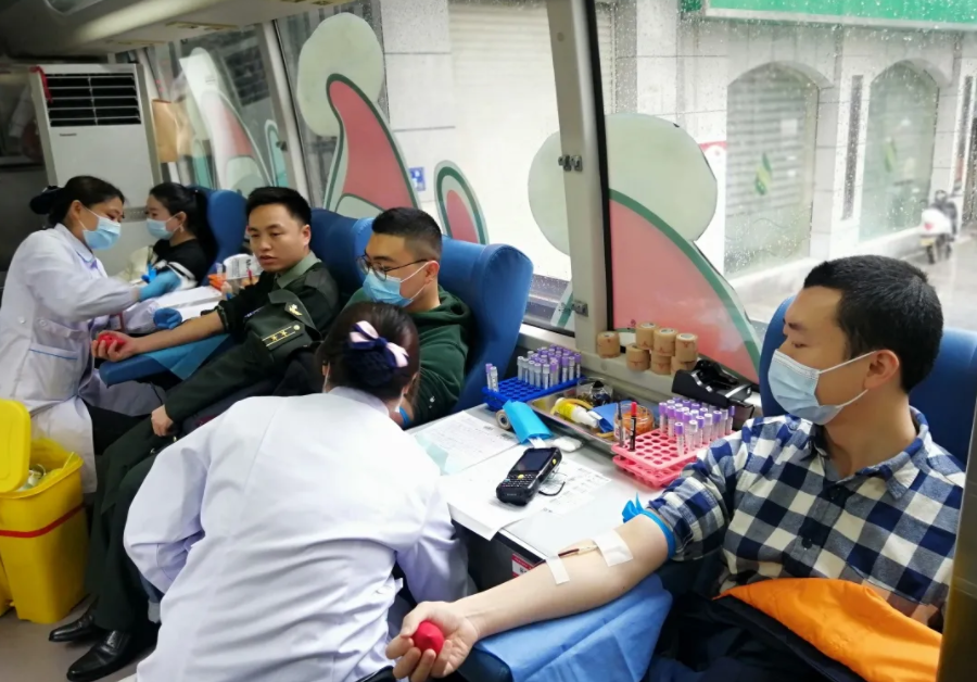 【爱心接力，传递真情】—— 宏大爆破工程集团本部员工参加无偿献血公益活动