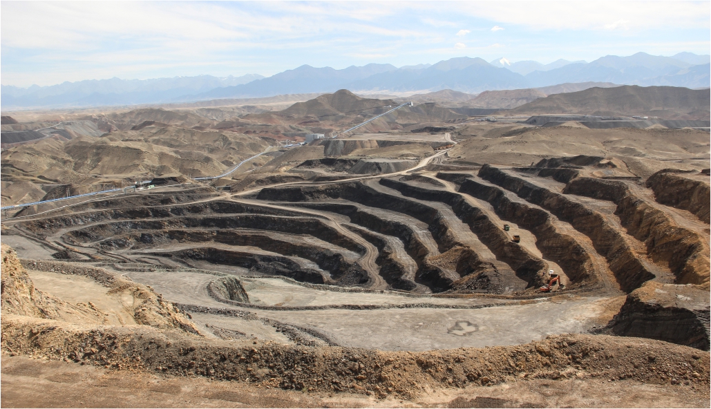 新疆宝明油页岩矿采剥工程